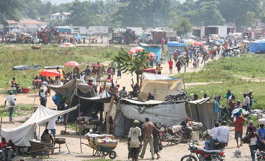 Migrants at the border of Haiti and the Dominican Republic