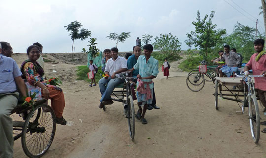 STEPS researchers and islanders on the move in the Sundarbans